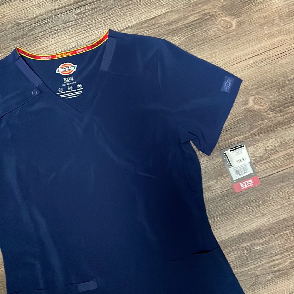 dickies | nwt navy stretch scrub top